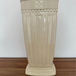 Elegant glazed ceramic cream Vase